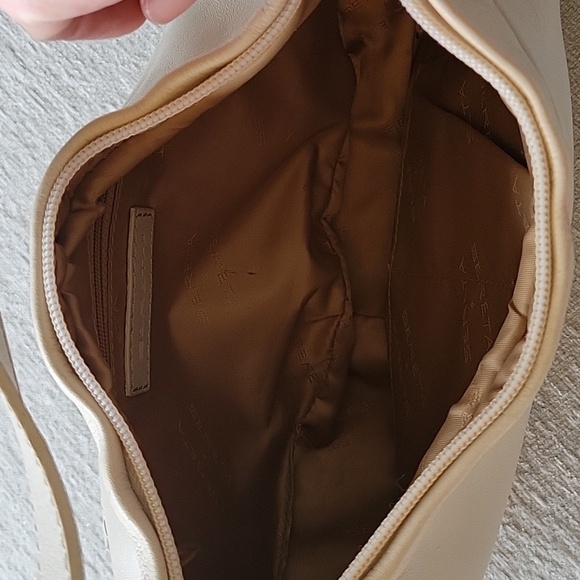 SERETA small beige leather shoulder bag.  Tassel. - Picture 6 of 10